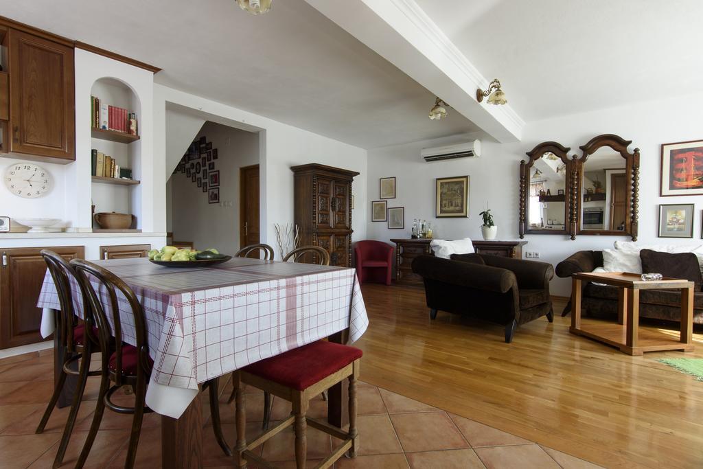 Ferienwohnung Basic Apartman Zadar Exterior foto